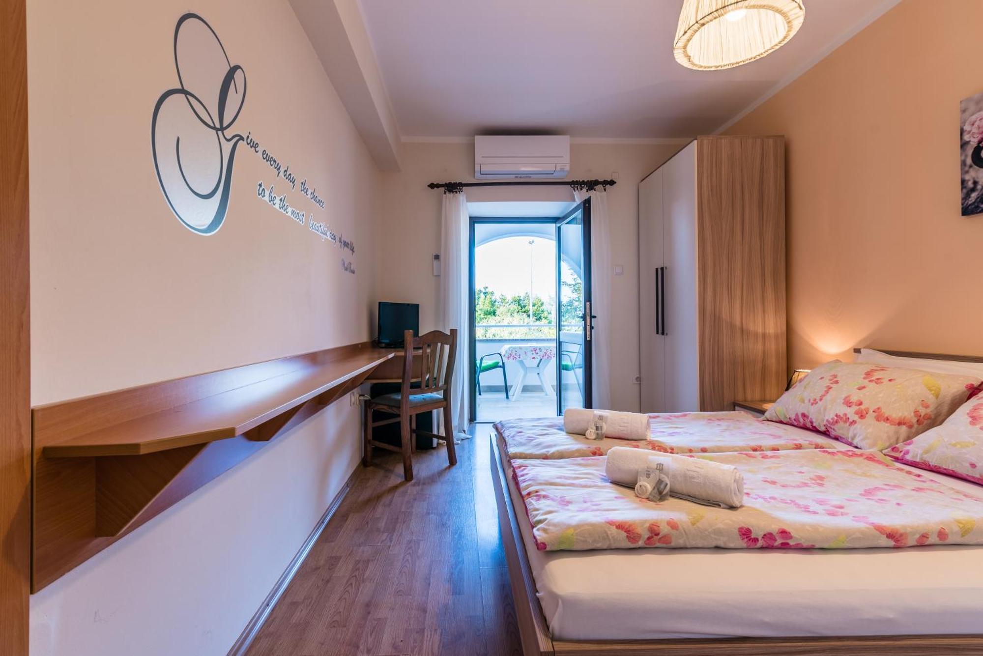 B&B Dujmovic Malinska Habitación foto